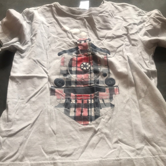 Three Gymboree shirts - Picture 4 of 5